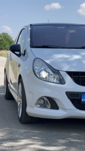 Opel Corsa OPC - 6200 € / 12126.15 лв. - 44282833 3