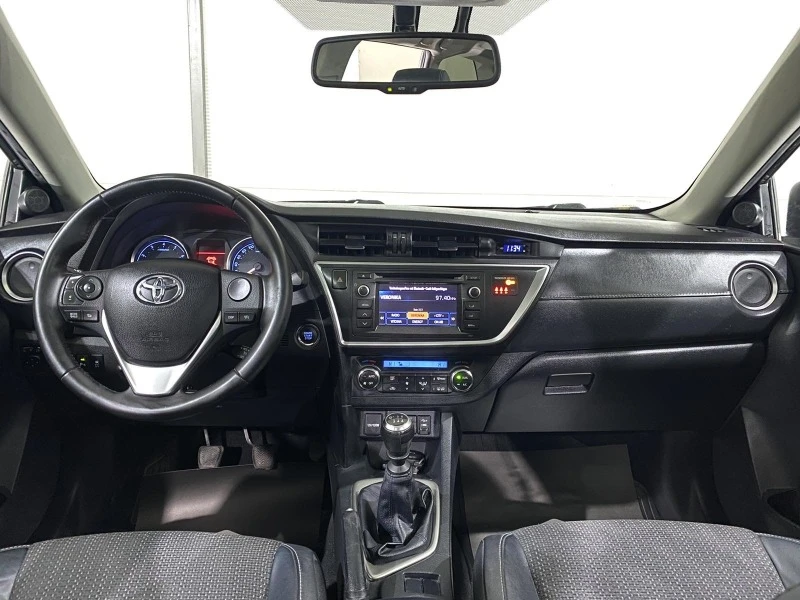 Toyota Auris Touring Sport 1.33 dVVT, снимка 8 - Автомобили и джипове - 45003672