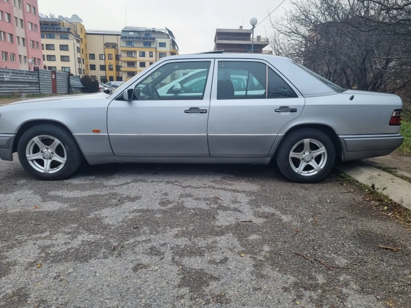 Mercedes-Benz 124 Е250 дизел , снимка 1 - Автомобили и джипове - 48269563