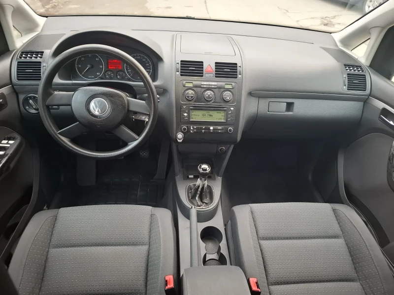 VW Touran 1.9TDI 101ps.  6-скорости, снимка 12 - Автомобили и джипове - 48397490