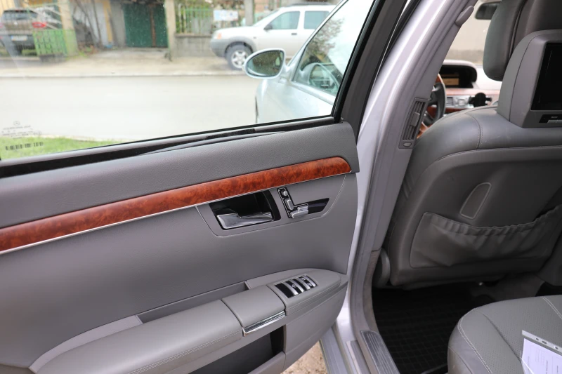 Mercedes-Benz S 320 4 МАТИК, снимка 4 - Автомобили и джипове - 52636548