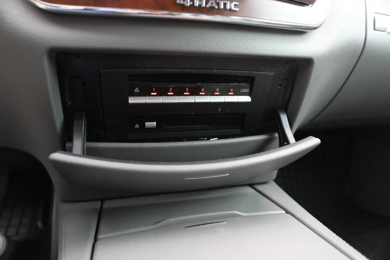 Mercedes-Benz S 320 4 МАТИК, снимка 17 - Автомобили и джипове - 52636548