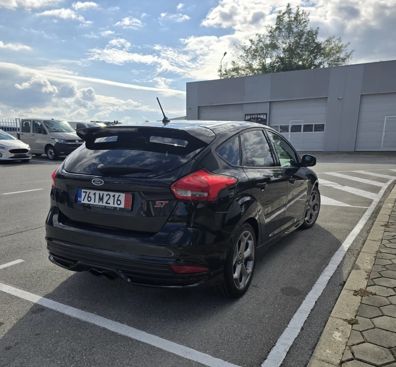 Ford Focus ST 2.0 Ecoboost, снимка 12 - Автомобили и джипове - 52460702