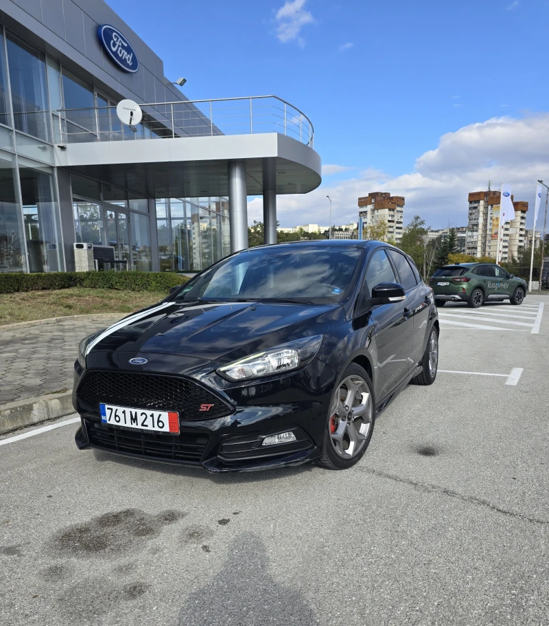 Ford Focus ST 2.0 Ecoboost, снимка 3 - Автомобили и джипове - 52460702