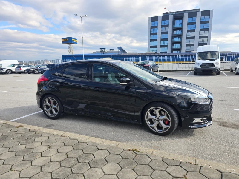 Ford Focus ST 2.0 Ecoboost, снимка 14 - Автомобили и джипове - 52460702