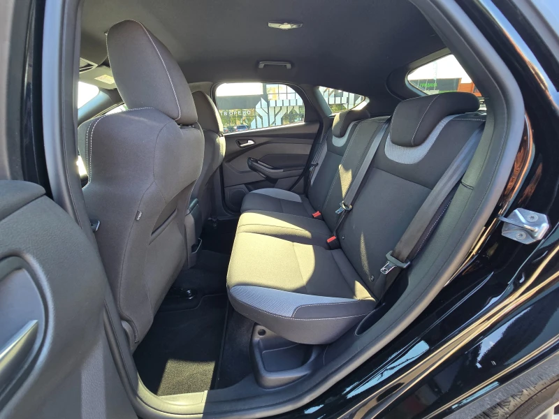 Ford Focus ST 2.0 Ecoboost, снимка 10 - Автомобили и джипове - 52460702