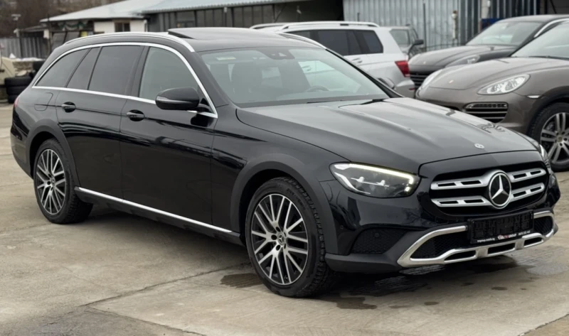 Mercedes-Benz E 220 4 MATIC / ALL-TERRAIN / ПАНОРАМА / WIDESCREEN , снимка 3 - Автомобили и джипове - 52284326
