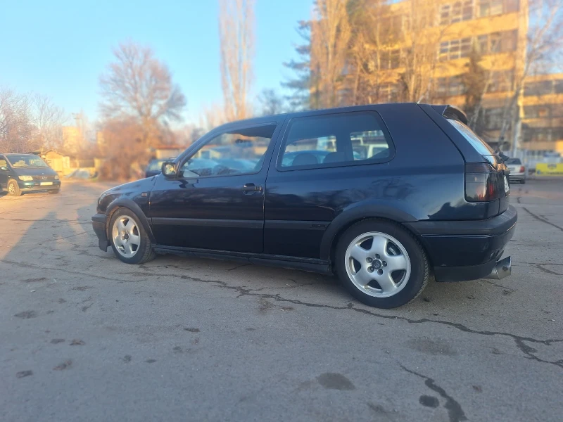 VW Golf 2.0 16v ABF с газ, снимка 6 - Автомобили и джипове - 52875334