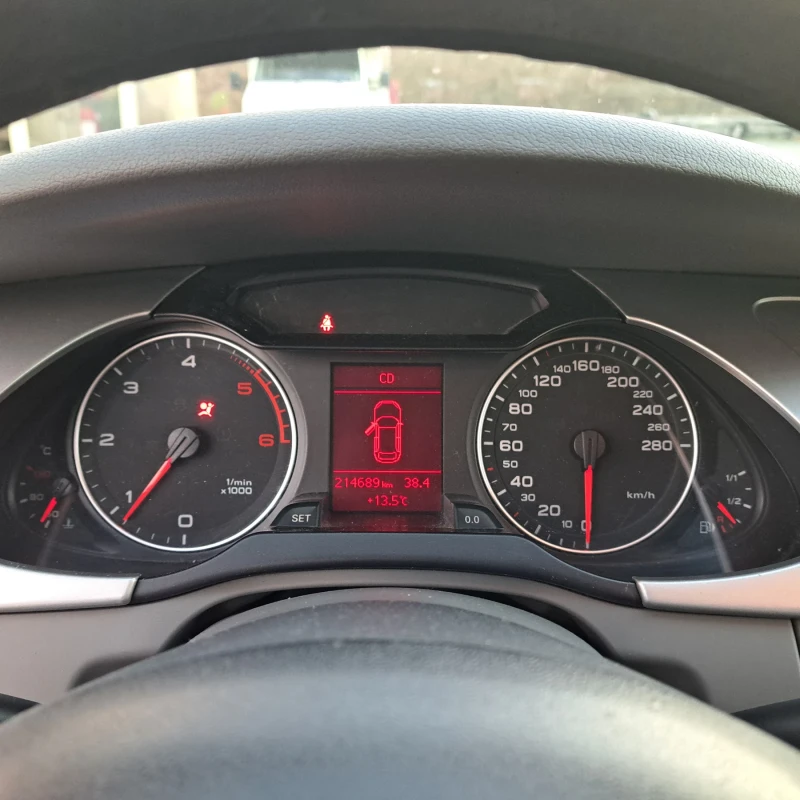Audi A4 2.0 TDI  klimatronik , снимка 11 - Автомобили и джипове - 53060468