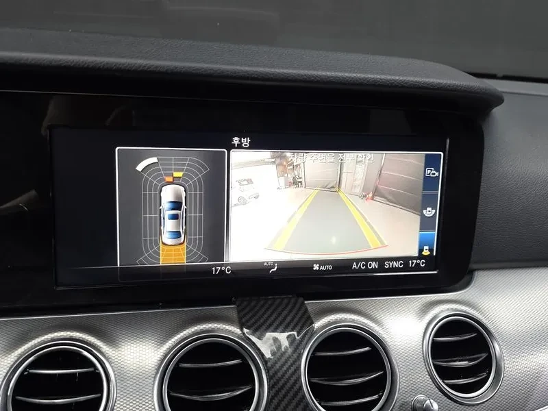 Mercedes-Benz E 300 AVANTGARDE, снимка 13 - Автомобили и джипове - 54738576