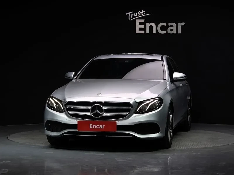 Mercedes-Benz E 300 AVANTGARDE, снимка 3 - Автомобили и джипове - 54738576