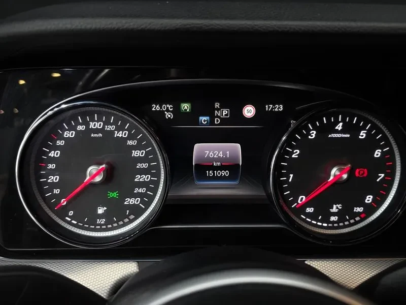 Mercedes-Benz E 300 AVANTGARDE, снимка 8 - Автомобили и джипове - 54738576