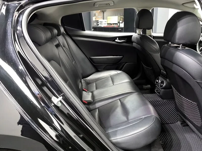 Kia Stinger 2.2 Diesel Awd Platinum, снимка 11 - Автомобили и джипове - 55899918
