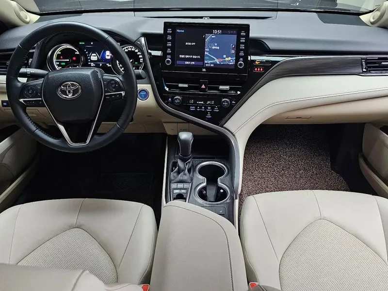 Toyota Camry Xv70) 2.5 Xle Hybrid, снимка 7 - Автомобили и джипове - 56289419