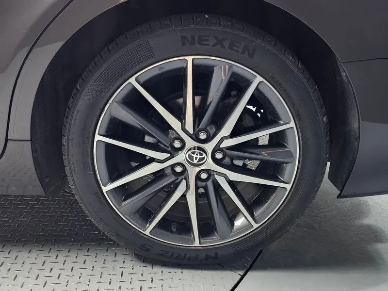 Toyota Camry Xv70) 2.5 Xle Hybrid, снимка 5 - Автомобили и джипове - 56289419