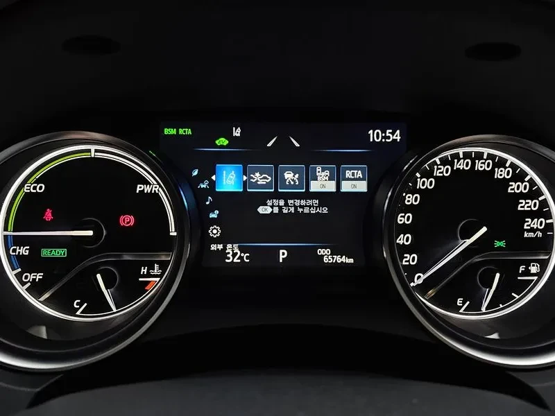 Toyota Camry Xv70) 2.5 Xle Hybrid, снимка 8 - Автомобили и джипове - 56289419