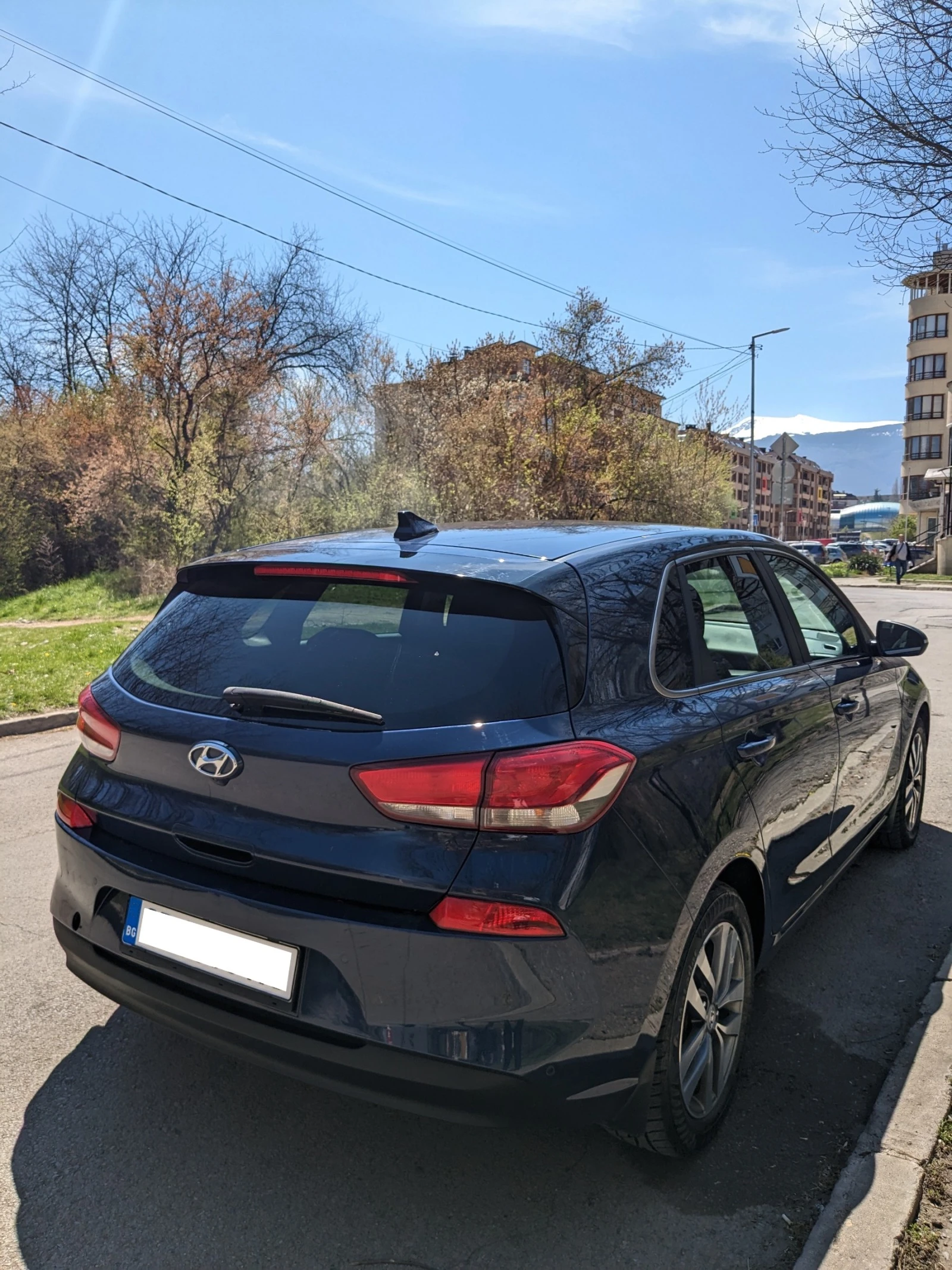 Hyundai I30 1.6 136hp LaneKeepingDis#Подгрев волан/Седалки - изображение 9