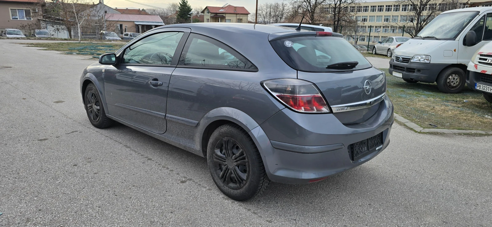 Opel Astra 1.4i 90кс ТОП - изображение 6
