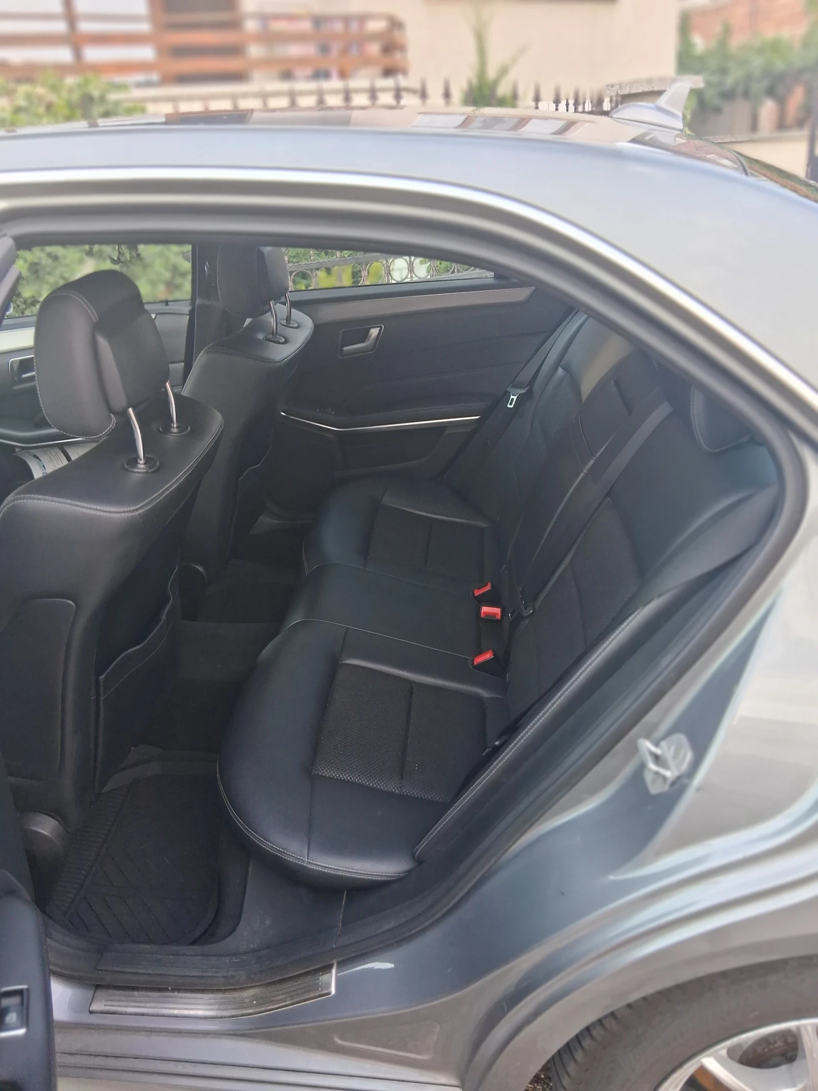 Mercedes-Benz E 200  - изображение 8