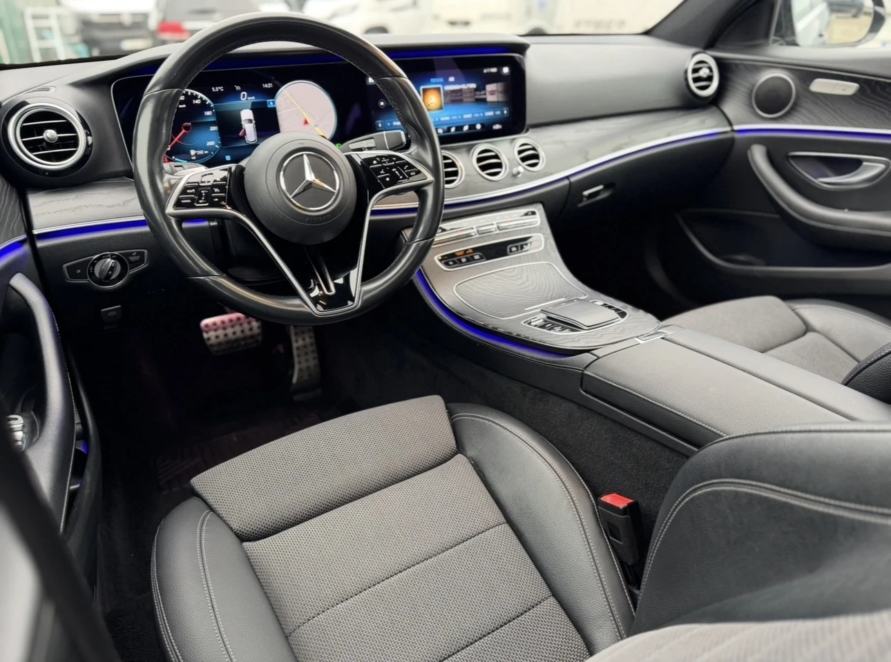 Mercedes-Benz E 220 4 MATIC / ALL-TERRAIN / ПАНОРАМА / WIDESCREEN  - изображение 7