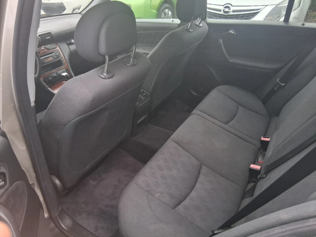 Mercedes-Benz C 200  - изображение 9