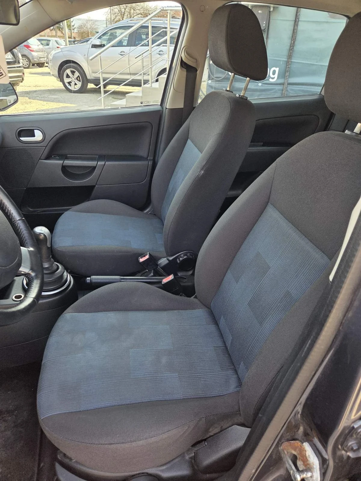 Ford Fiesta 1.3куб.75к.с. 2007г. Бензин , снимка 5 - Автомобили и джипове - 53738631