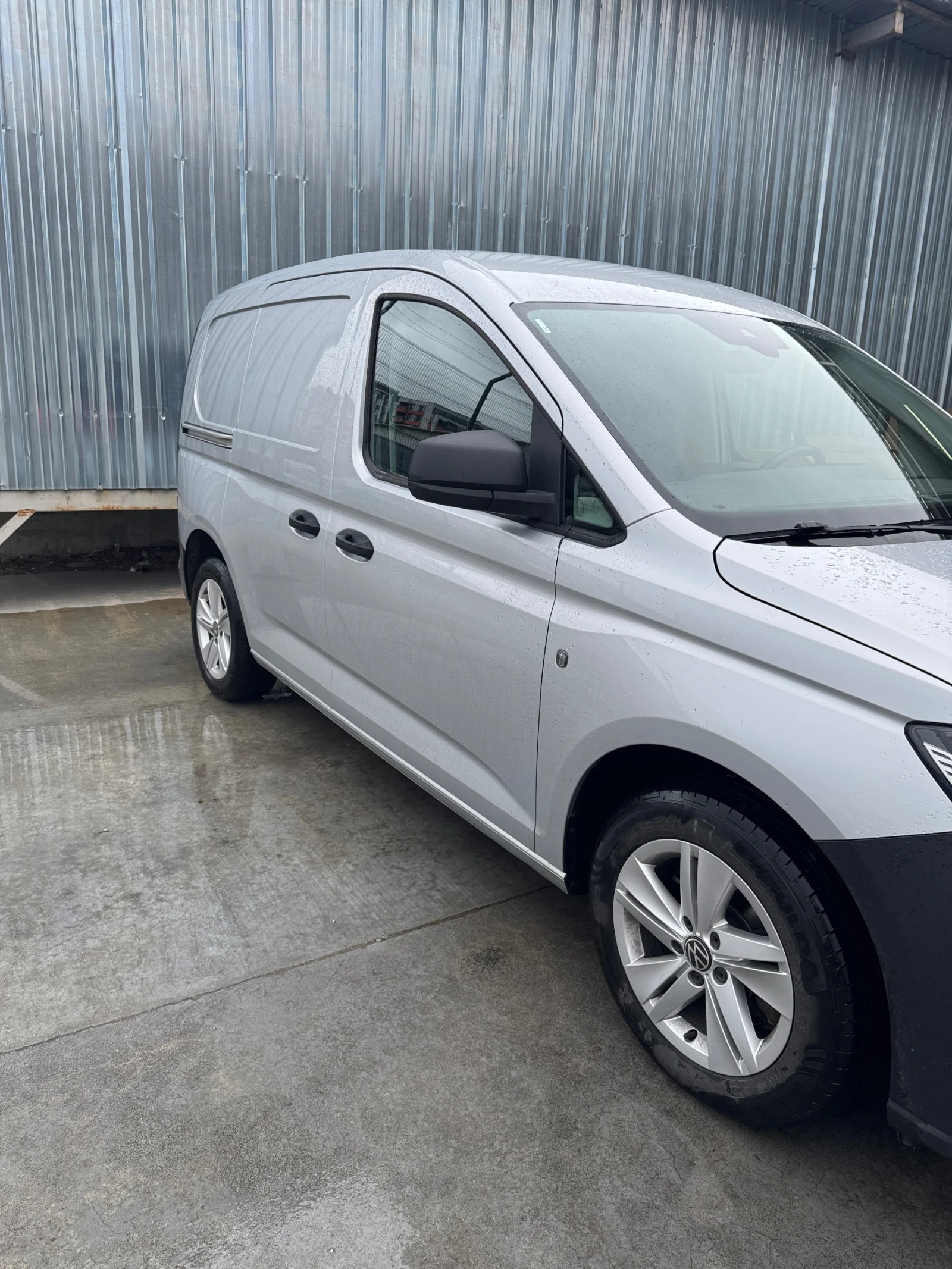 VW Caddy, снимка 4 - Автомобили и джипове - 54067843