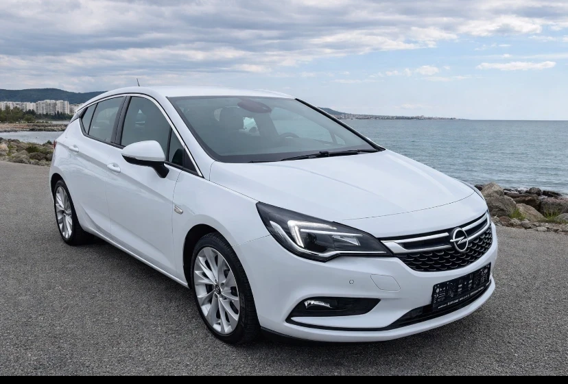 Opel Astra, снимка 2 - Автомобили и джипове - 54285340