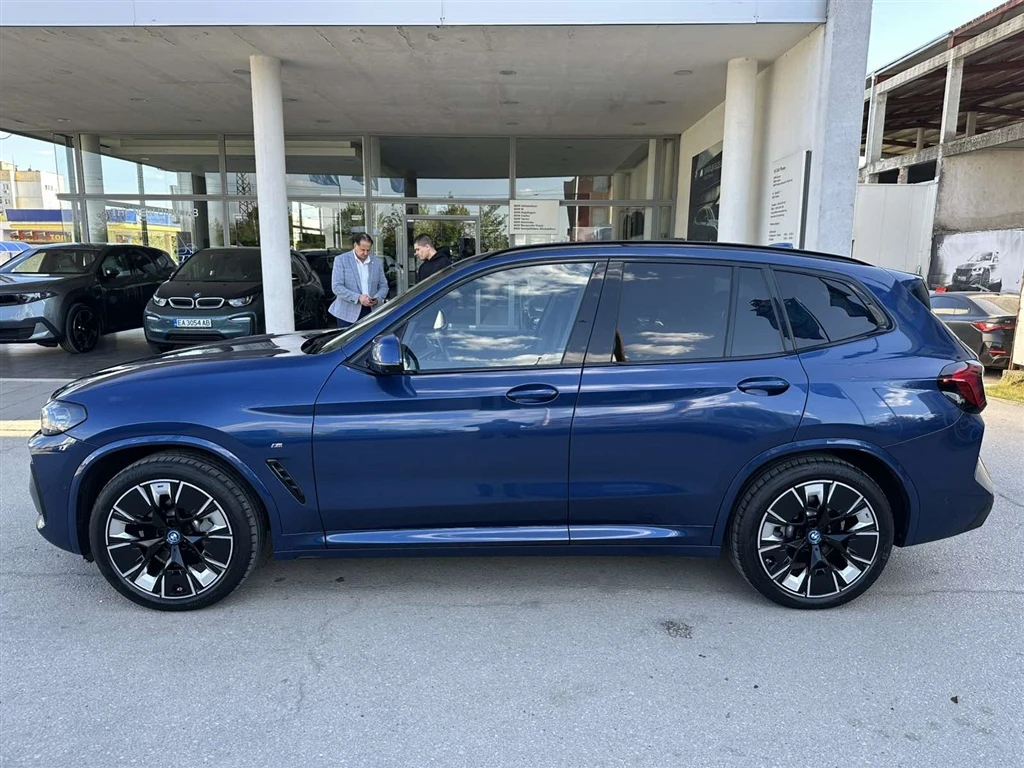 BMW iX3, снимка 3 - Автомобили и джипове - 54305115