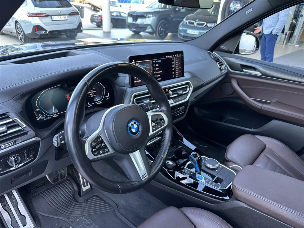 BMW iX3, снимка 6 - Автомобили и джипове - 54305115