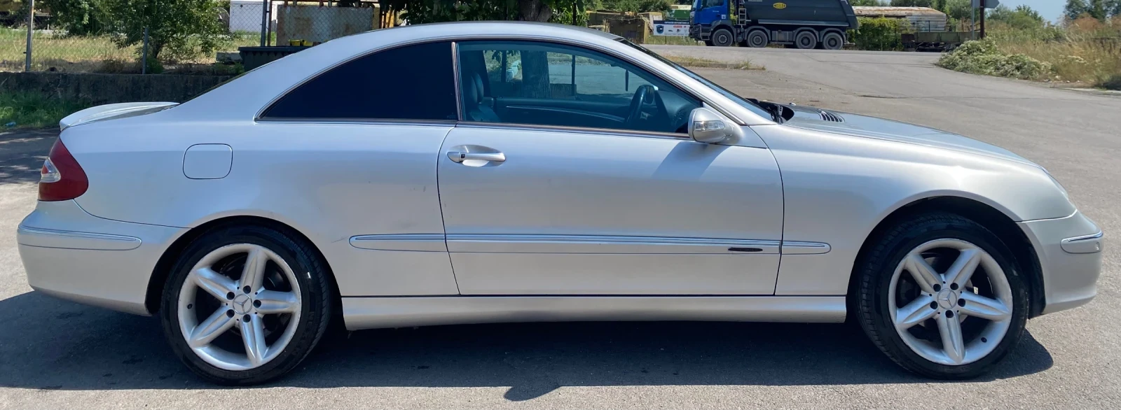 Mercedes-Benz CLK 2.0 KOMPRESOR! !ГАЗ! !KEYLESS!!, снимка 5 - Автомобили и джипове - 55432885
