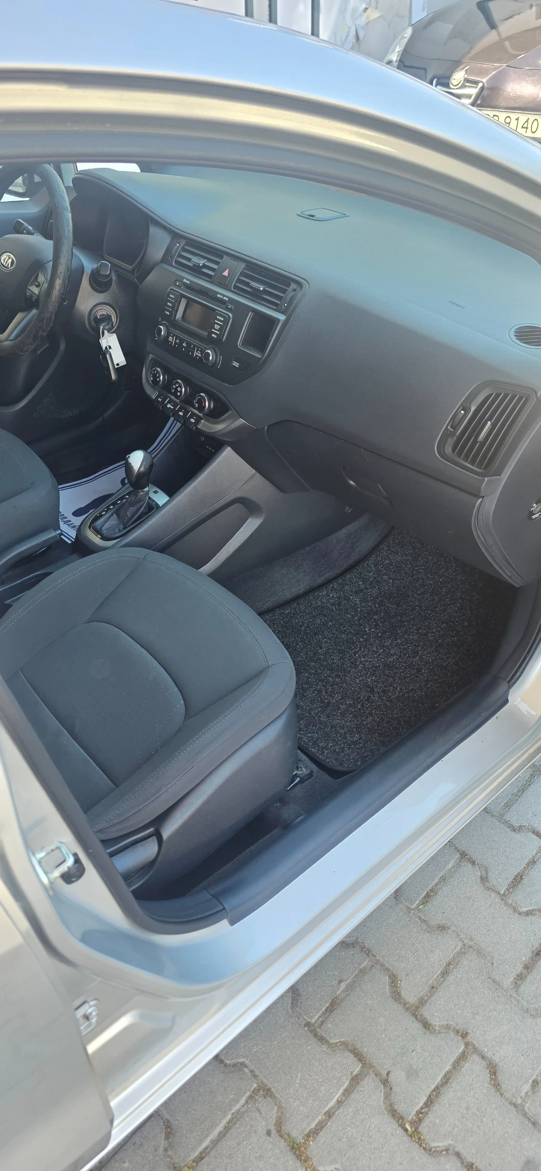 Kia Rio 1.4I ������� | Mobile.bg � ����������� 9