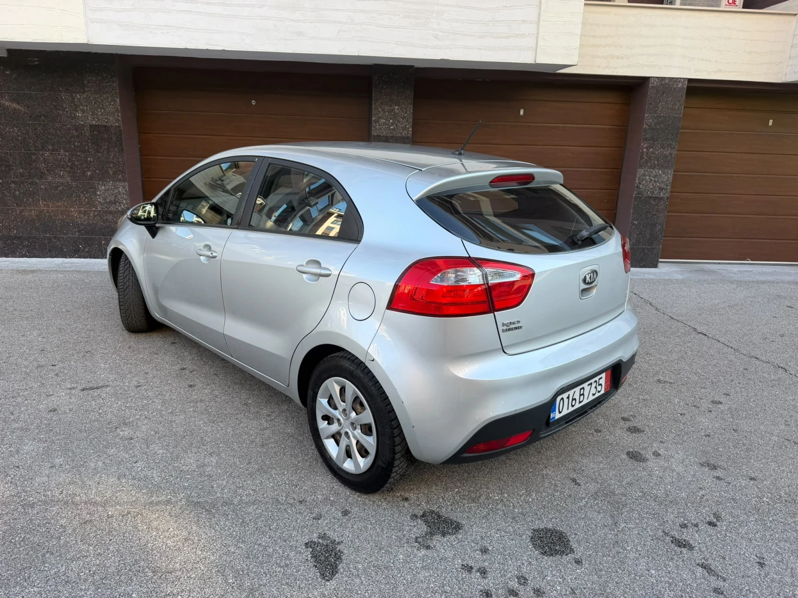 Kia Rio 1.4I ������� | Mobile.bg � ����������� 4