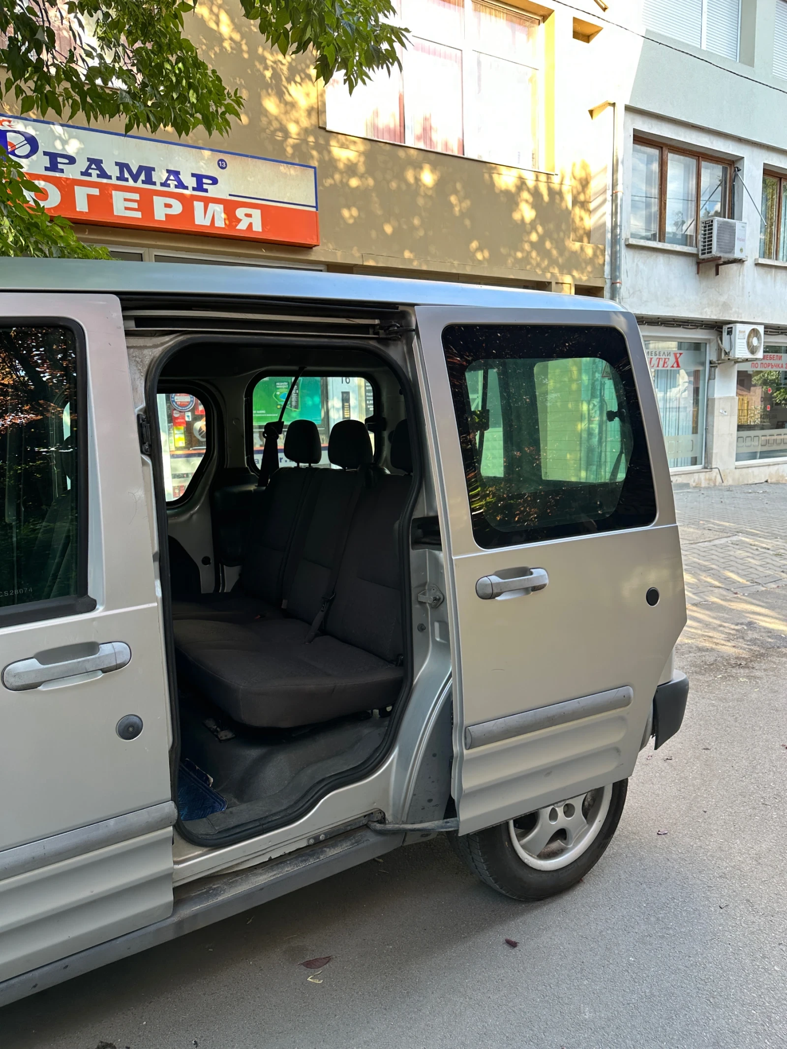 Ford Tourneo Connect, снимка 3 - Автомобили и джипове - 55676538