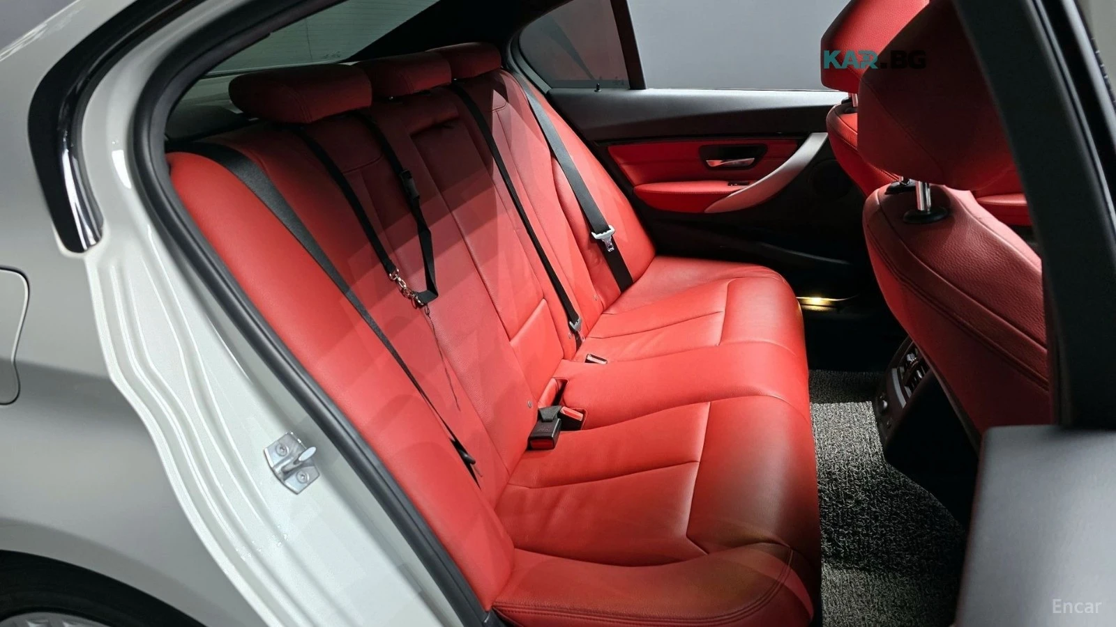 BMW 330 MSPORT* ПОДГРЕВ* КАМЕРА* ХЕДЪП* SUNROOF* KEYLESS* , снимка 10 - Автомобили и джипове - 55820648