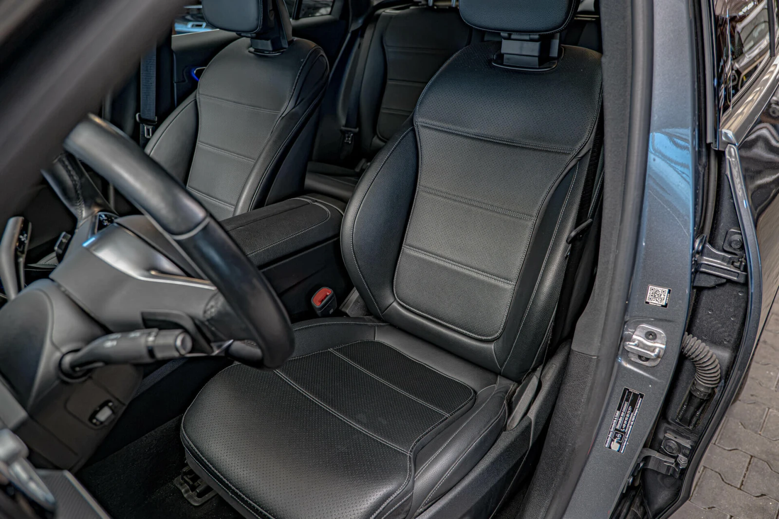 Mercedes-Benz GLC 200 4MATIC/Virtual/Подгрев/Ambient/Камера/Мемори/MBUX, снимка 11 - Автомобили и джипове - 55836799