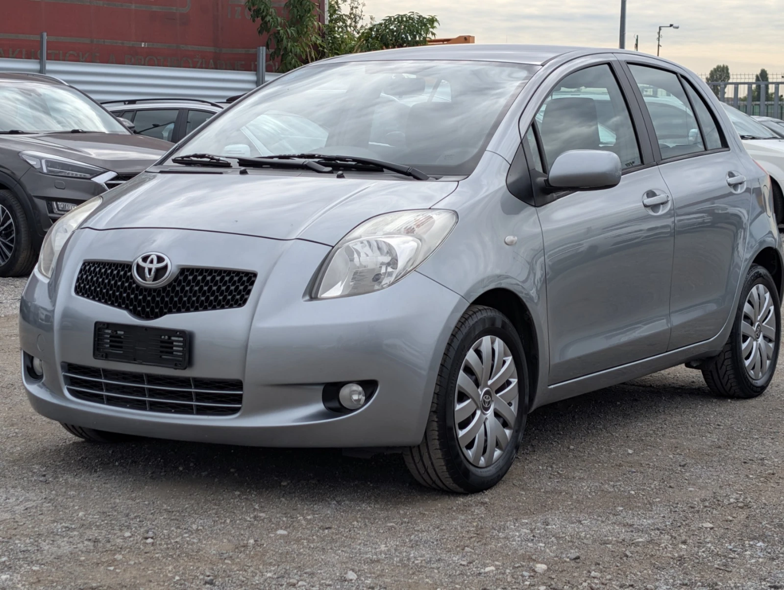 Toyota Yaris 1.3i Automatic 178х.км