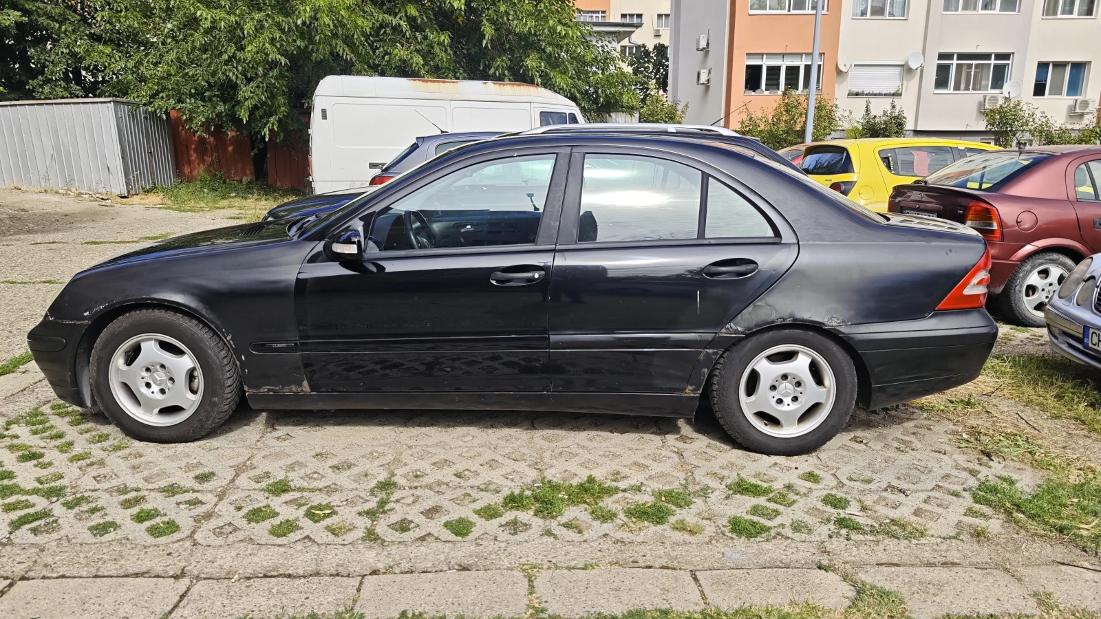 Mercedes-Benz 200, снимка 4 - Автомобили и джипове - 56246830