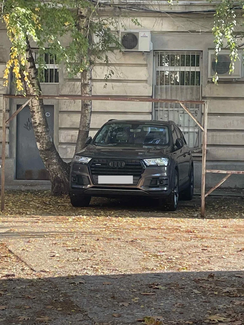 Audi Q7, снимка 2 - Автомобили и джипове - 52858446