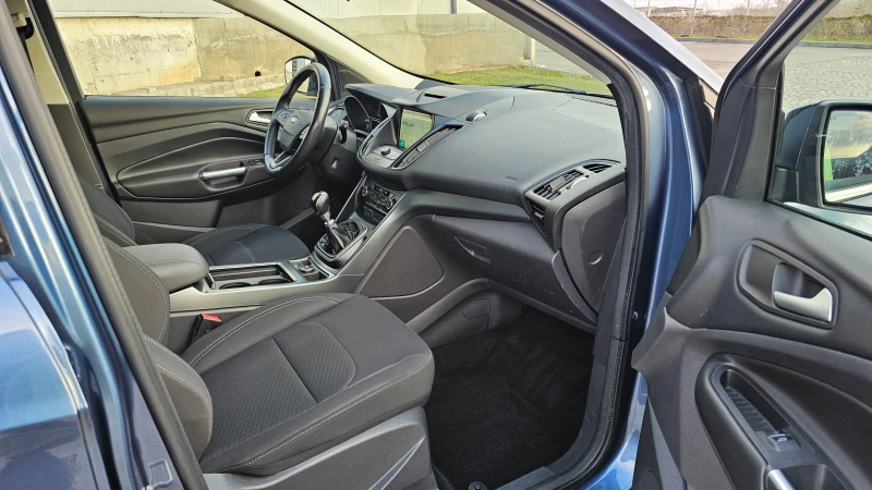 Ford Kuga 1.5TDCI TITANIUM NAVI 6ск.120кс., снимка 13 - Автомобили и джипове - 53227470