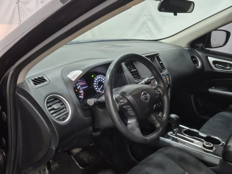 Nissan Pathfinder * SV TECH * CARFAX * , снимка 9 - Автомобили и джипове - 53304101