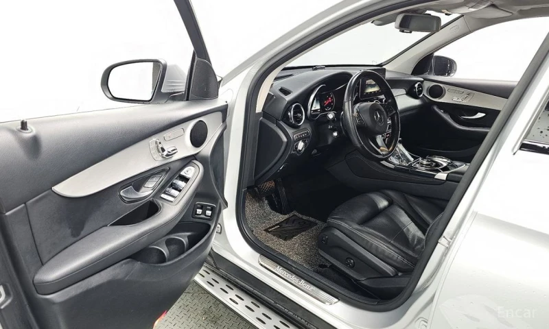 Mercedes-Benz GLC 350, снимка 10 - Автомобили и джипове - 53515610