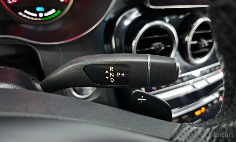 Mercedes-Benz GLC 350, снимка 9 - Автомобили и джипове - 53515610