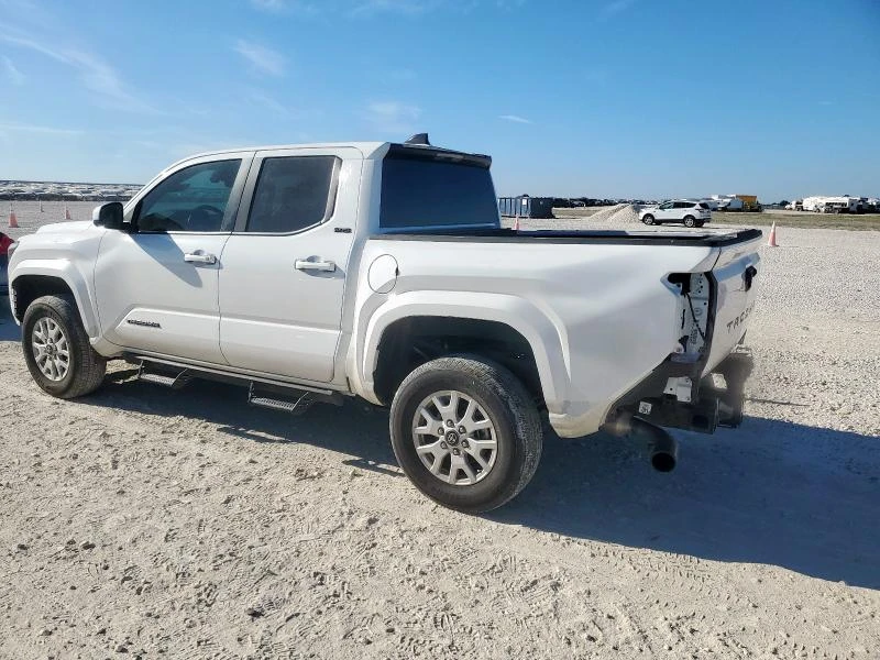 Toyota Tacoma 2.4L 4 Rear-wheel drive, снимка 2 - Автомобили и джипове - 52712974