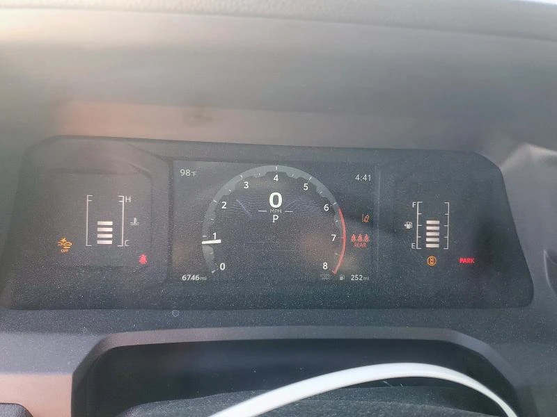 Toyota Tacoma 2.4L 4 Rear-wheel drive, снимка 12 - Автомобили и джипове - 52712974