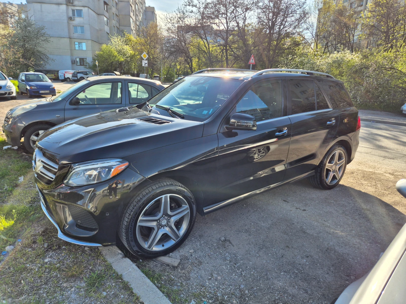Mercedes-Benz GLE 350 AMG, Панорама, 360 камера, Подгрев, Обдухване - изображение 2