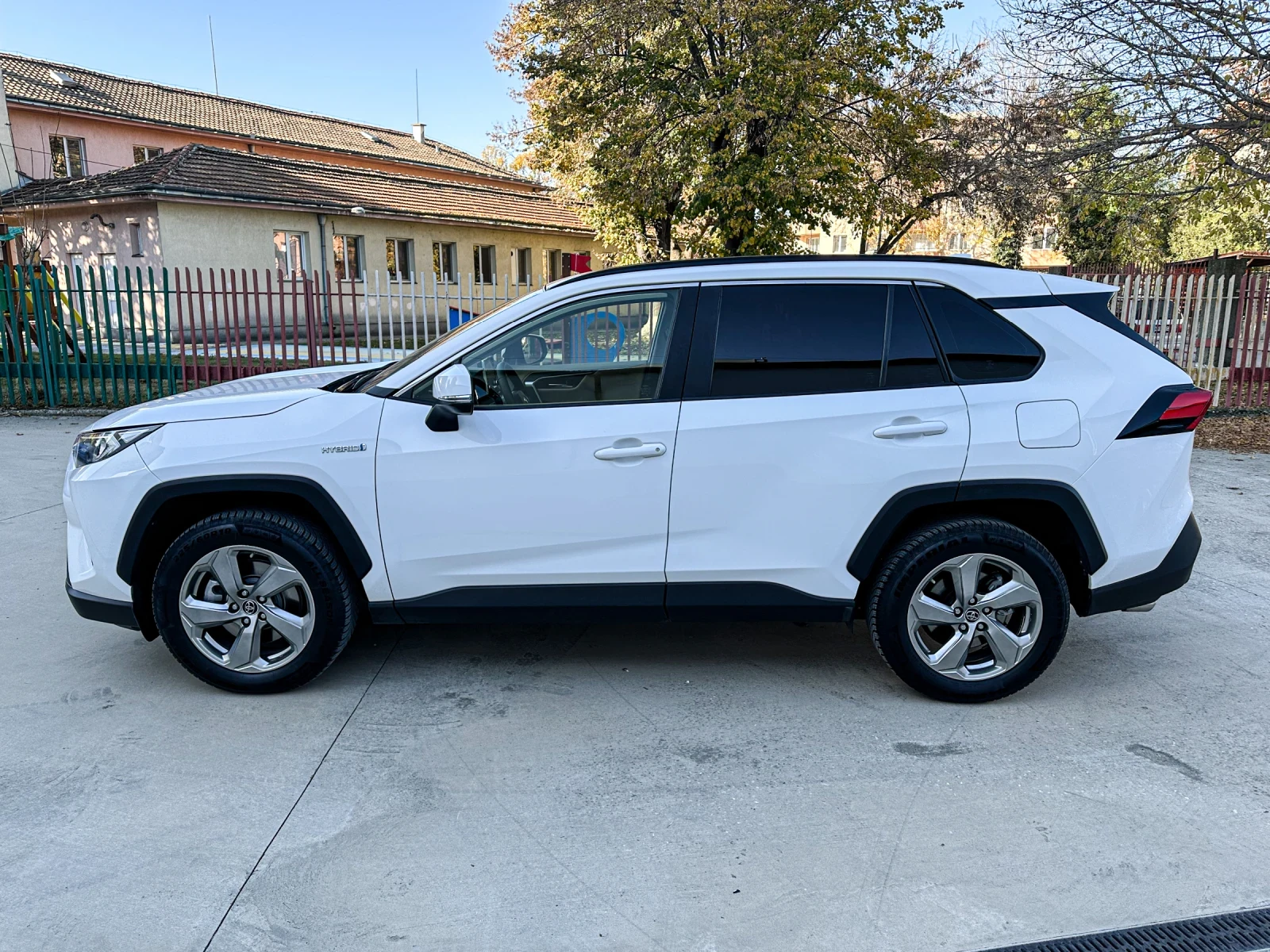 Toyota Rav4 2.5Hybrid/4x4//126000. | Mobile.bg   9