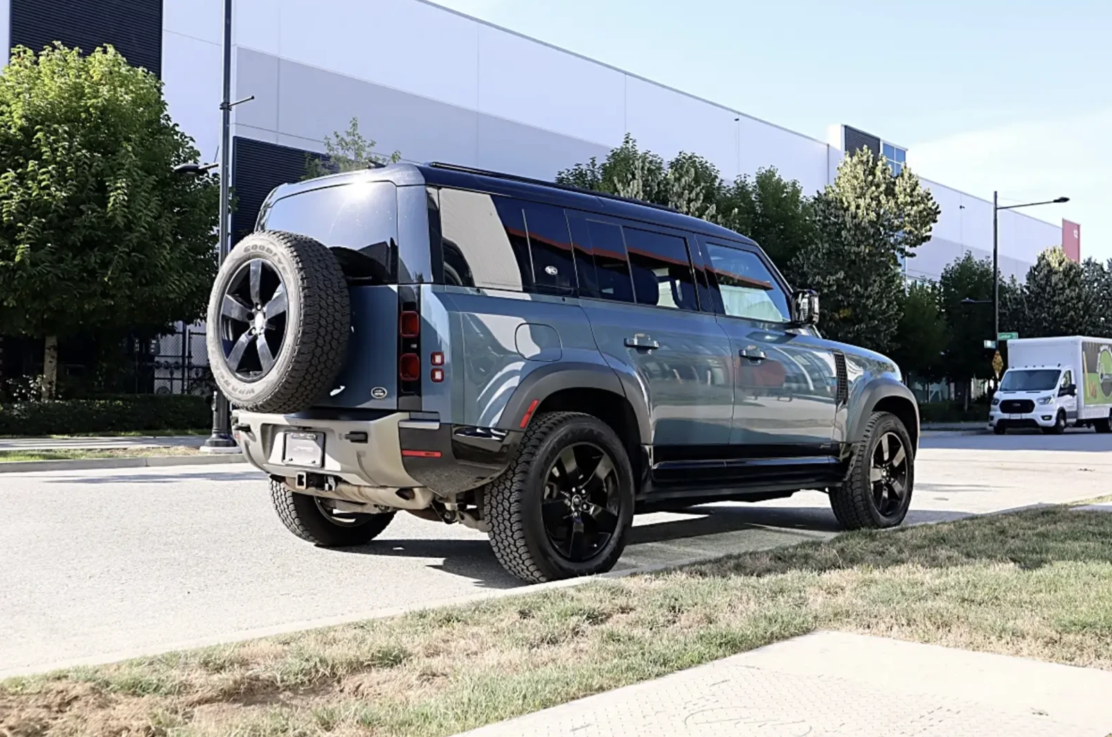 Land Rover Defender 2021 Land Rover Defender 110 X-Dynamic HSE - изображение 6