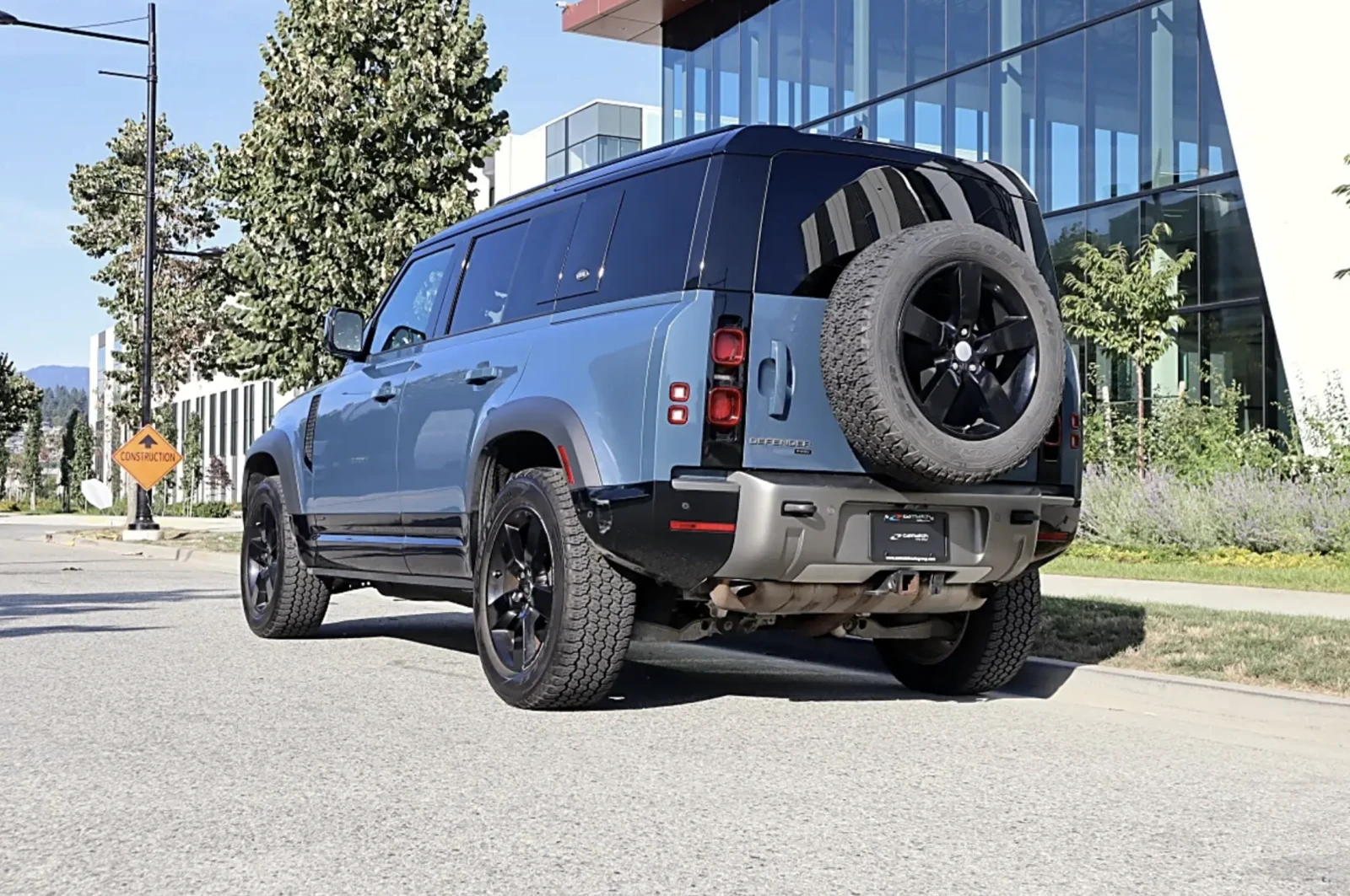 Land Rover Defender 2021 Land Rover Defender 110 X-Dynamic HSE - изображение 4