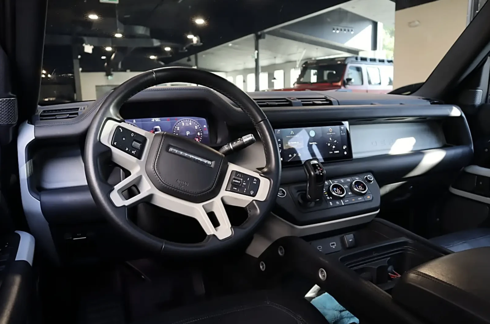 Land Rover Defender 2021 Land Rover Defender 110 X-Dynamic HSE - изображение 8